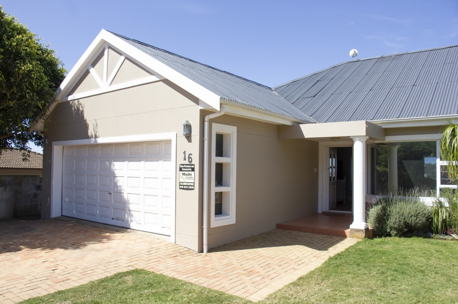 5 Bedroom Property for Sale in Kleinemonde Eastern Cape